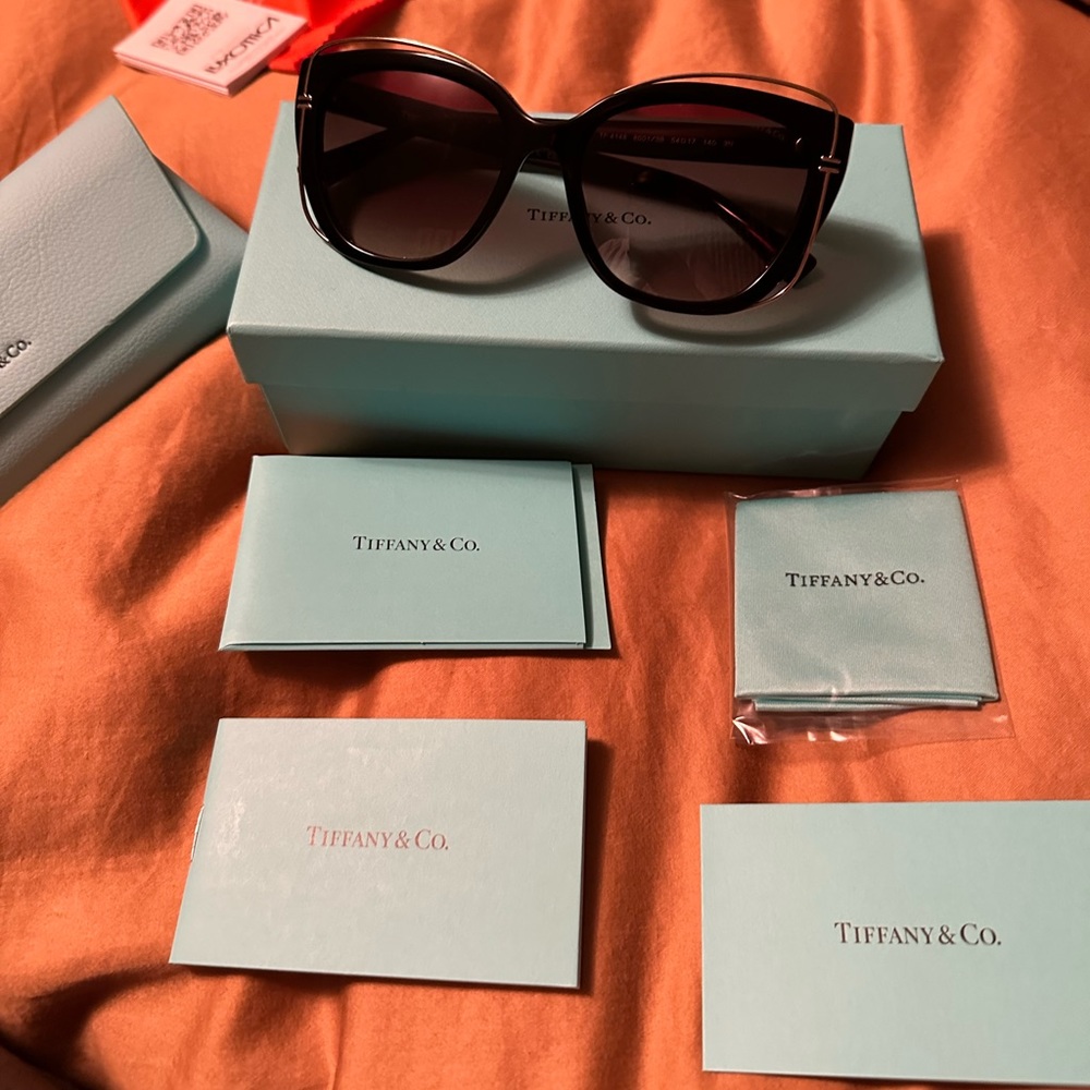 NEW TIFFANY SUNGLASSES! Gorgeous!